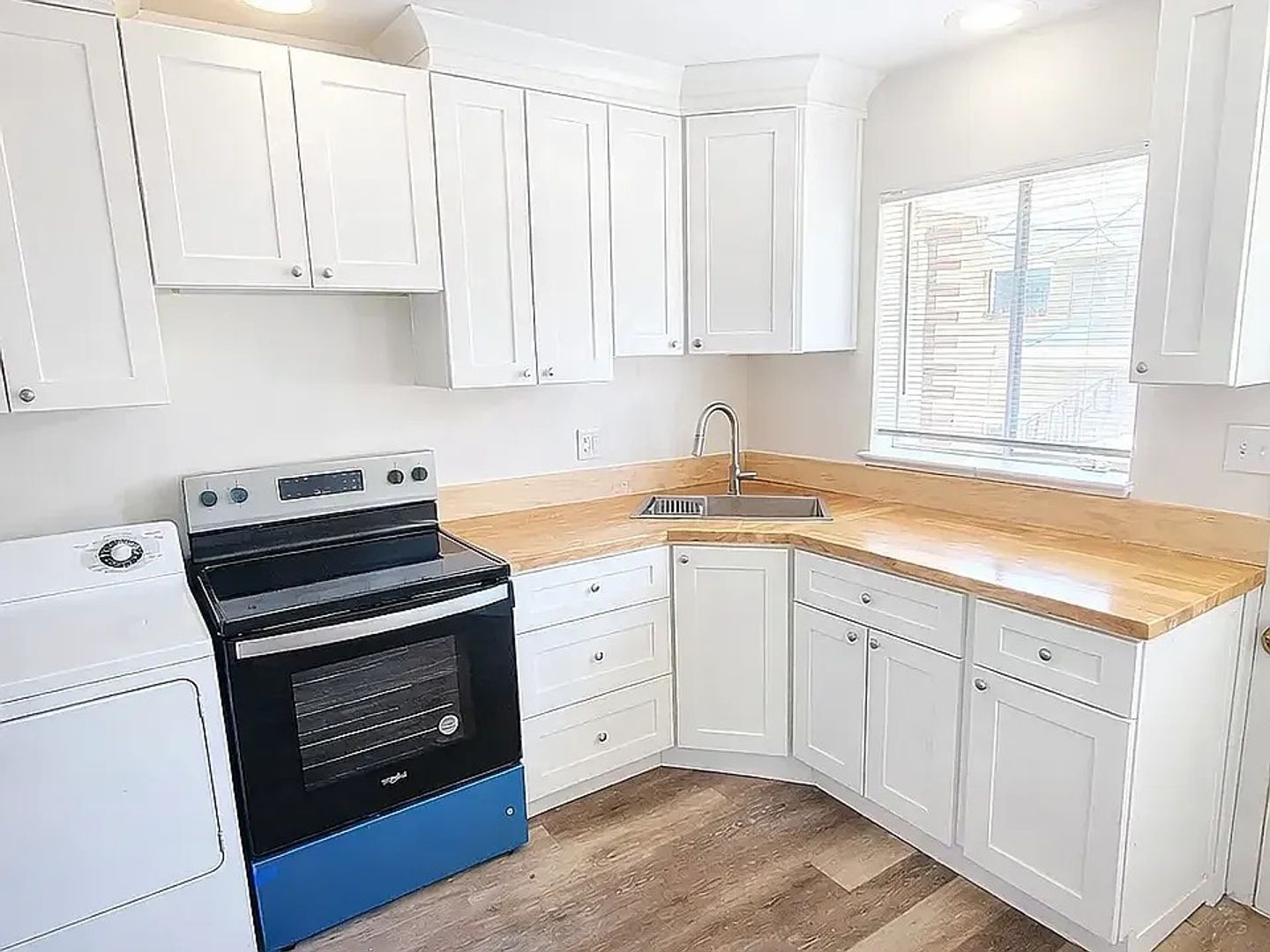 Englewood Apartment: 3621 S Sherman St