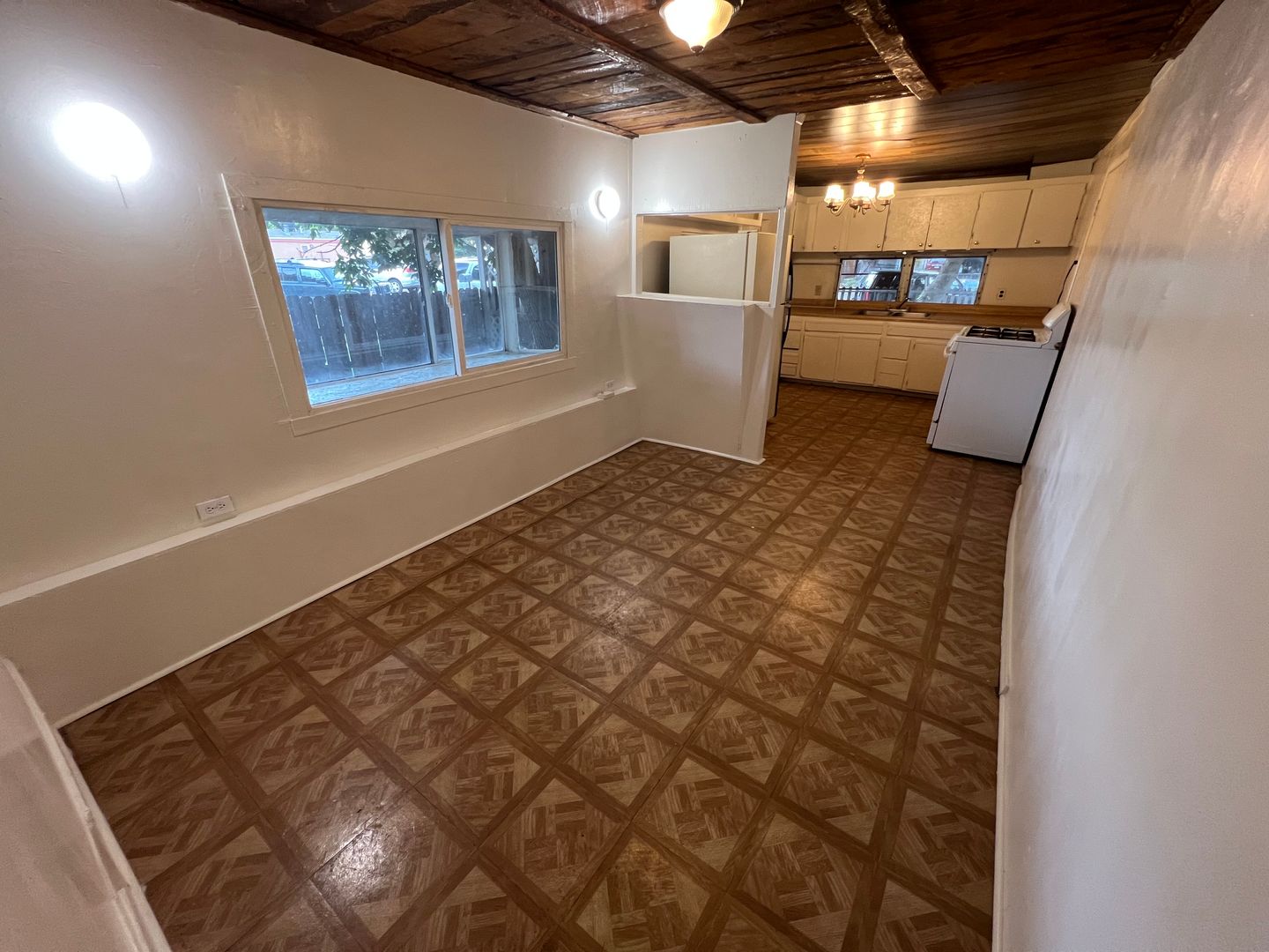 Lafayette Apartment: 404 S Foote Ave