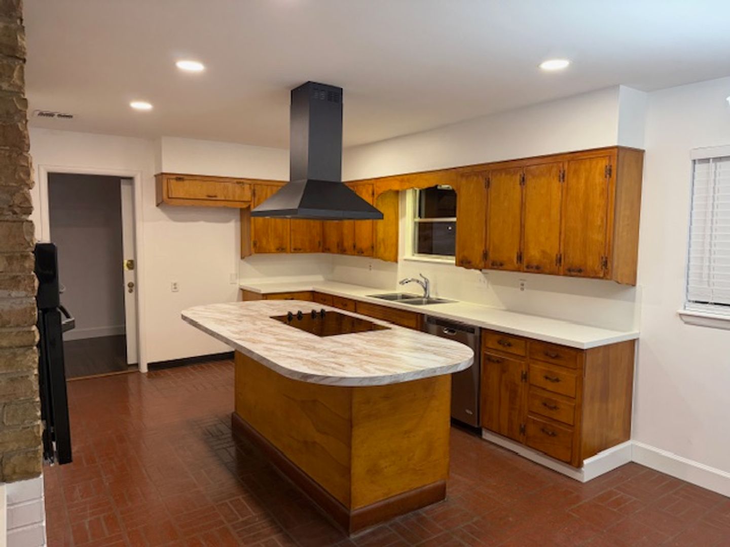 Norman House: 121 Crestmont Ave