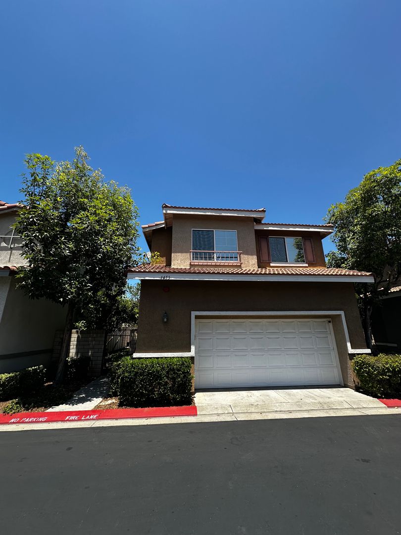PLACENTIA House: 1455 Holcomb