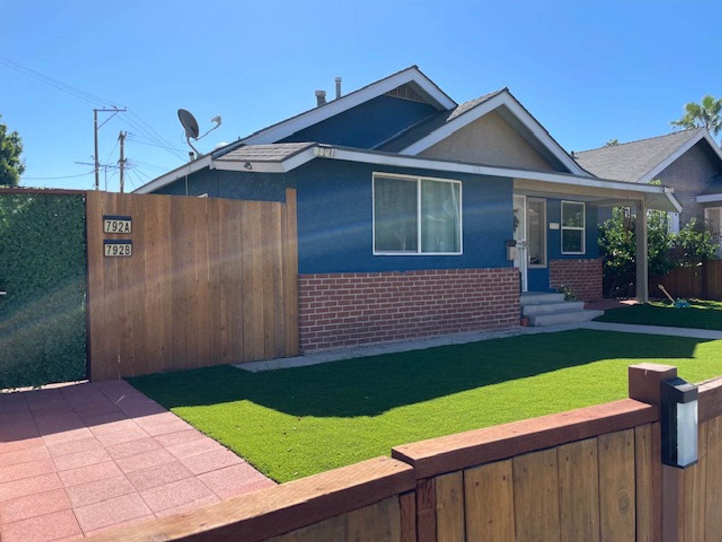 Long Beach House: 792 Termino Ave Unit B