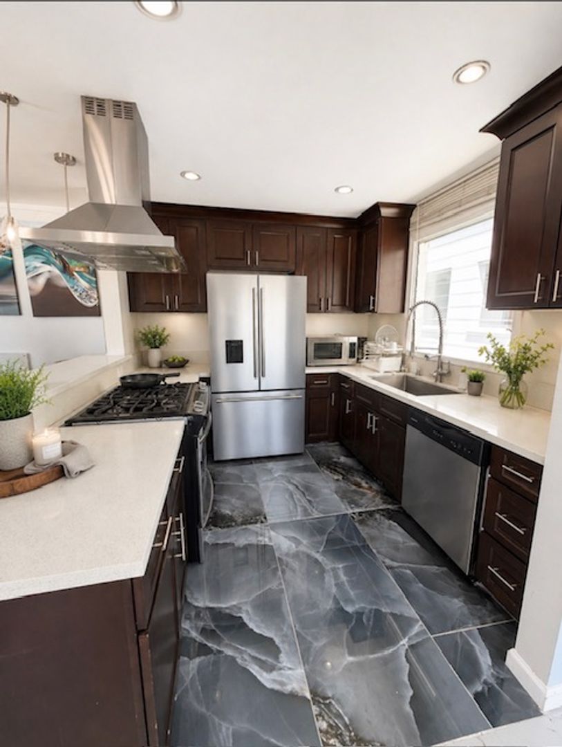 Long Beach Condo: 1100 E Ocean Ave Unit #13