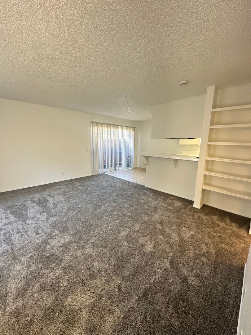 Orange Apartment: 2695 North Canal Street