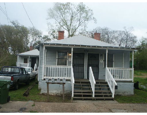 Atlanta Apartment: 672 Smith St.