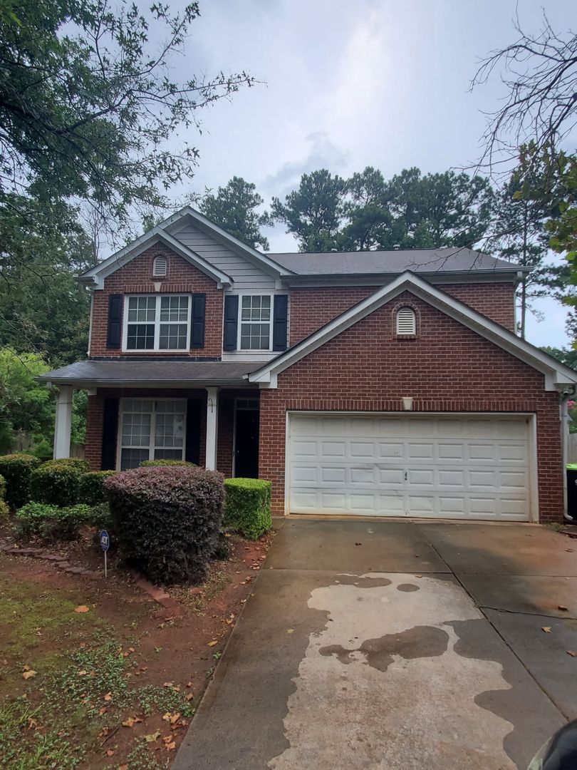 McDonough House: 1031 Maple Leaf Dr