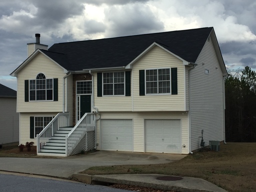 Open house This Monday @ 5:30 until 6PM This well maintained home is spacious enough to accommodate all your needs! – photo 1