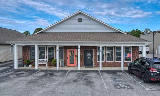Commercial Rental Avail in Sneads Ferry!
