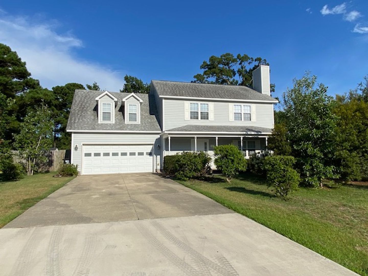 Sneads Ferry House: 114 Lawndale Ln