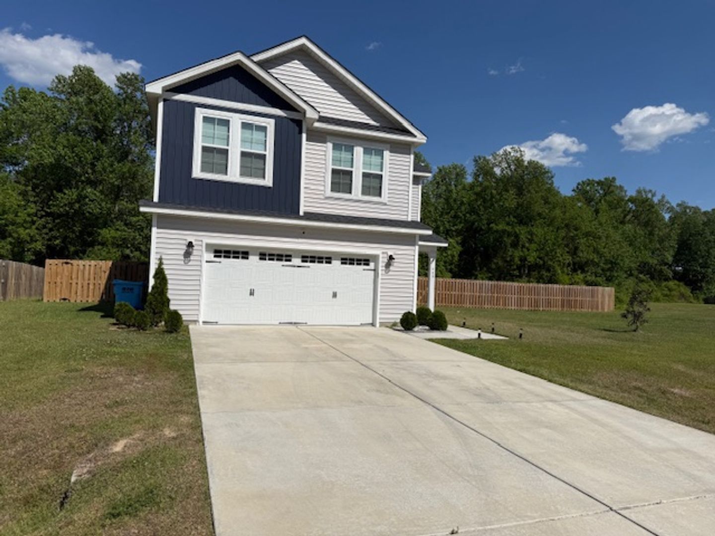 Jacksonville House: 400 Bulrush Ct