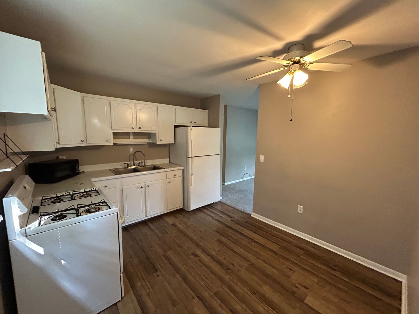 Erie Apartment: 1851-1853 W Grandview Blvd