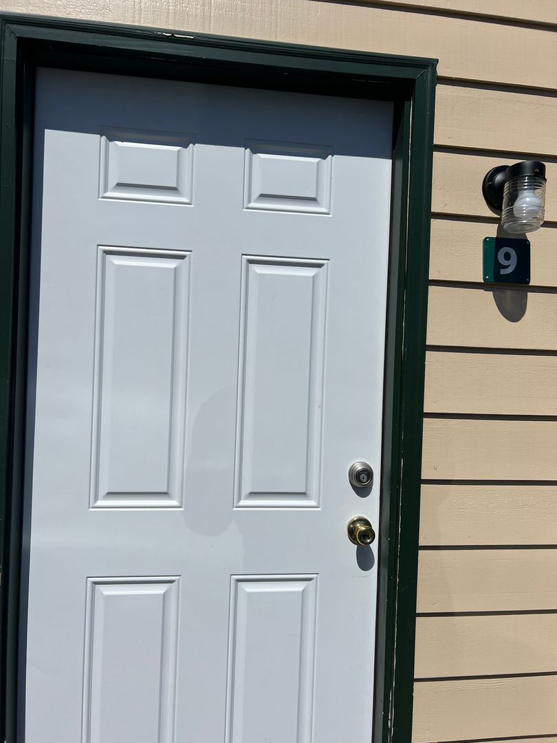 Portland Apartment: 239-281 SE 148th Ave