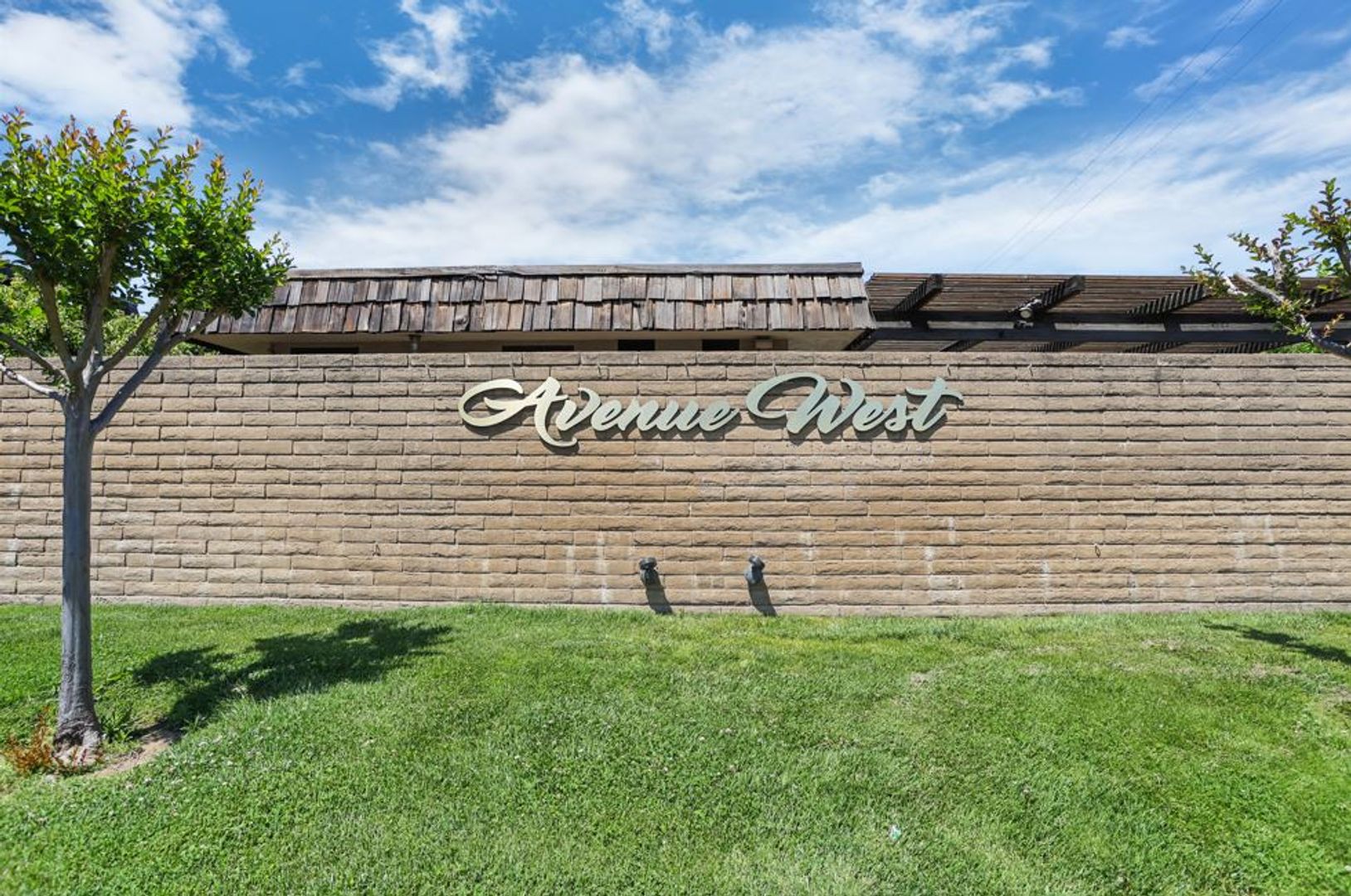 Lodi Apartment: 1301 W Lodi Ave