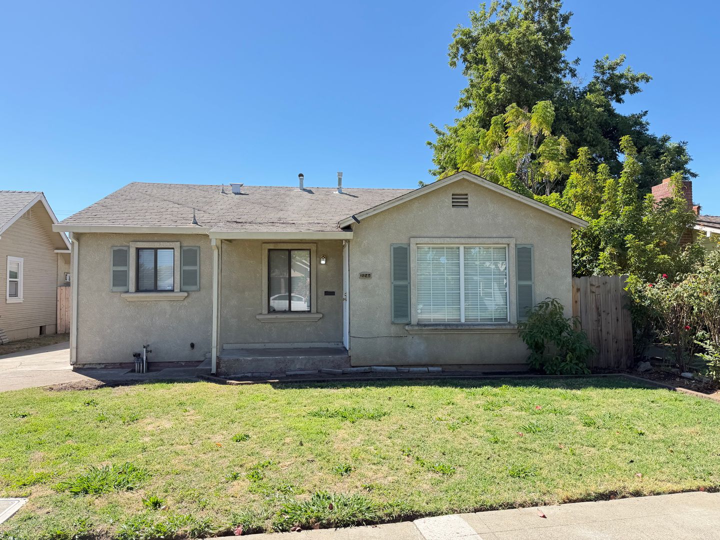 Lodi House: 224 Eden St.