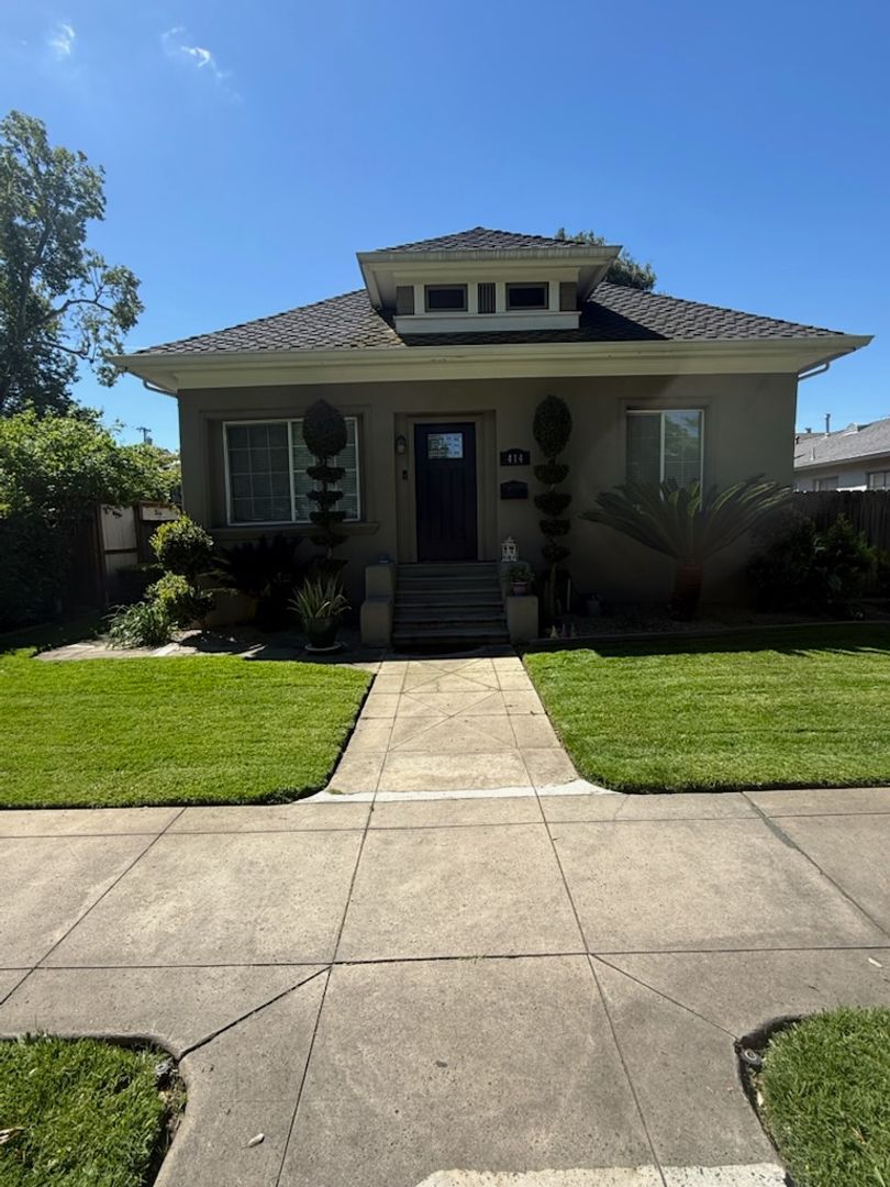 Lodi Apartment: 414 W. Oak St.