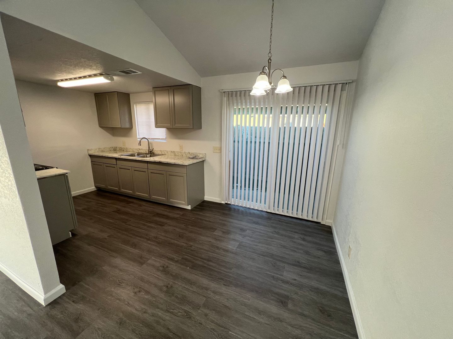 Stockton Apartment: 9203 S. Dalewood St.