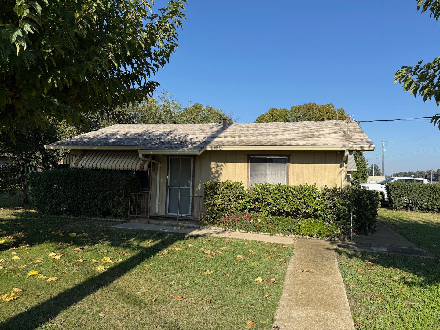 Stockton House: 4833 E. Main St.