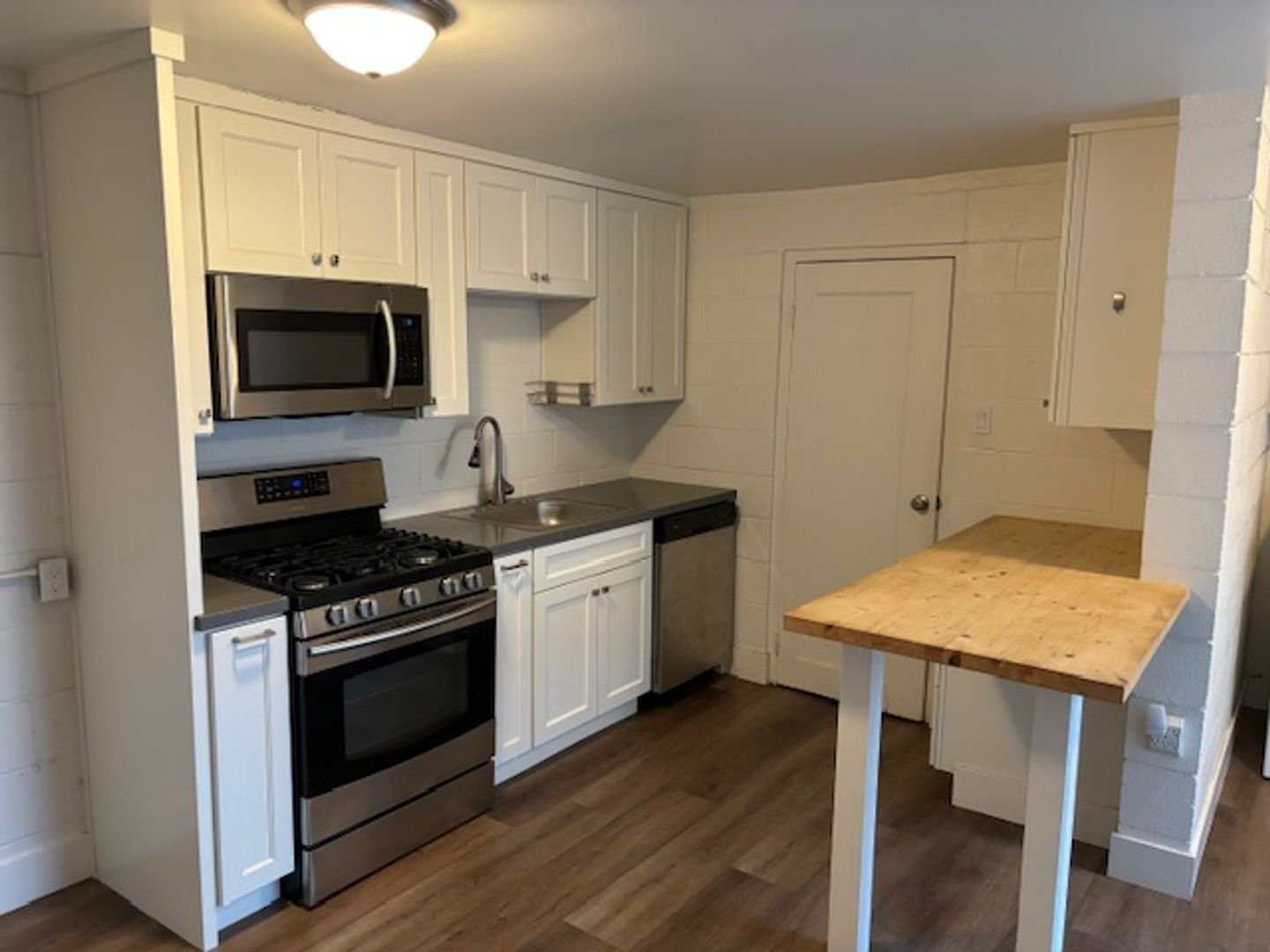 Lodi Apartment: 308 W. Walnut