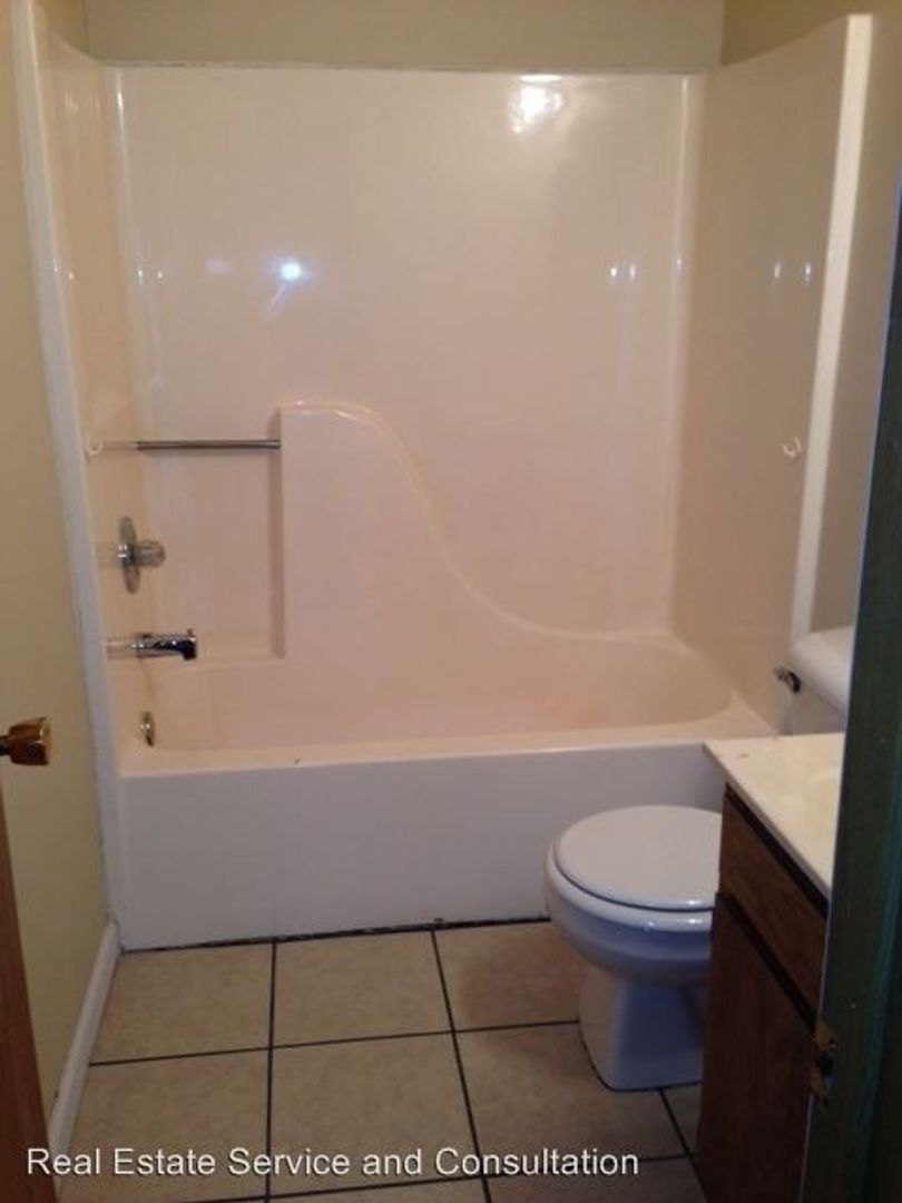 2852 Stanton -Building 6 of 12