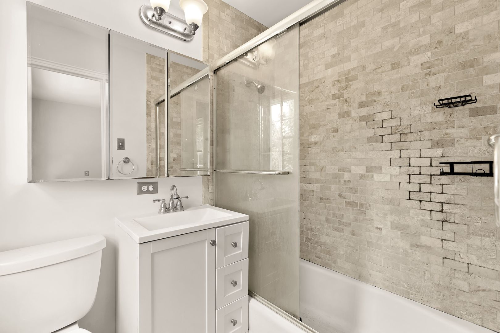 Arlington Apartment: 2634 Langston Blvd