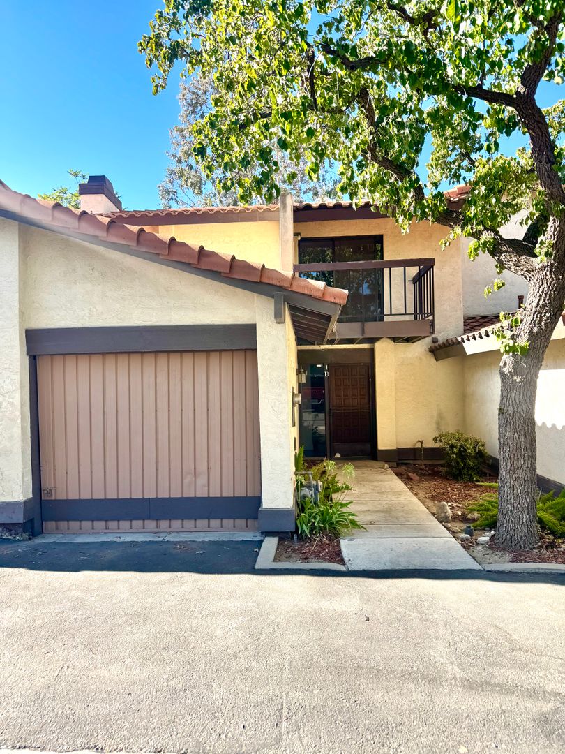 Bakersfield House: 3501 Bernard Street Unit 1B