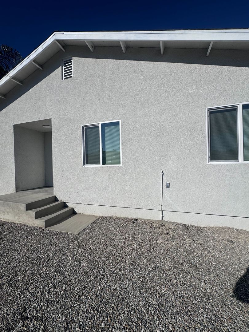 Bakersfield Apartment: 1906 Filson St UNITS A, B, C