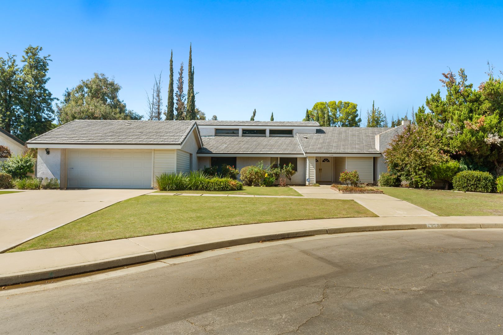 Bakersfield House: 1109 Calle Extrano