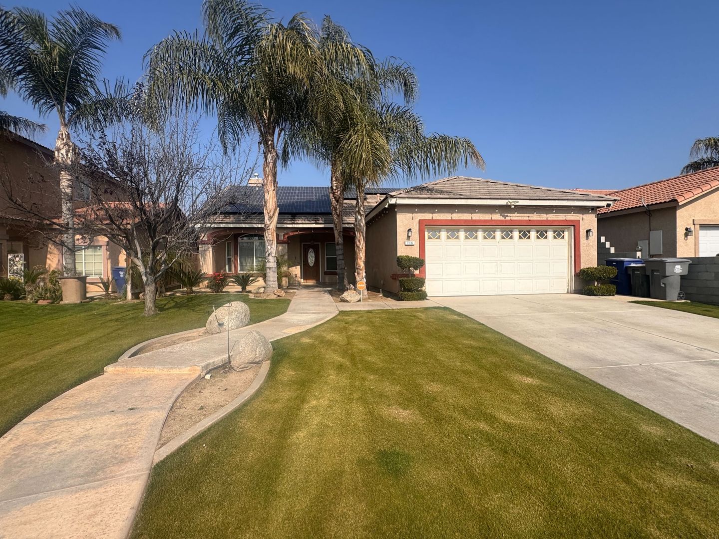 Bakersfield House: 716 New Zealand Dr.