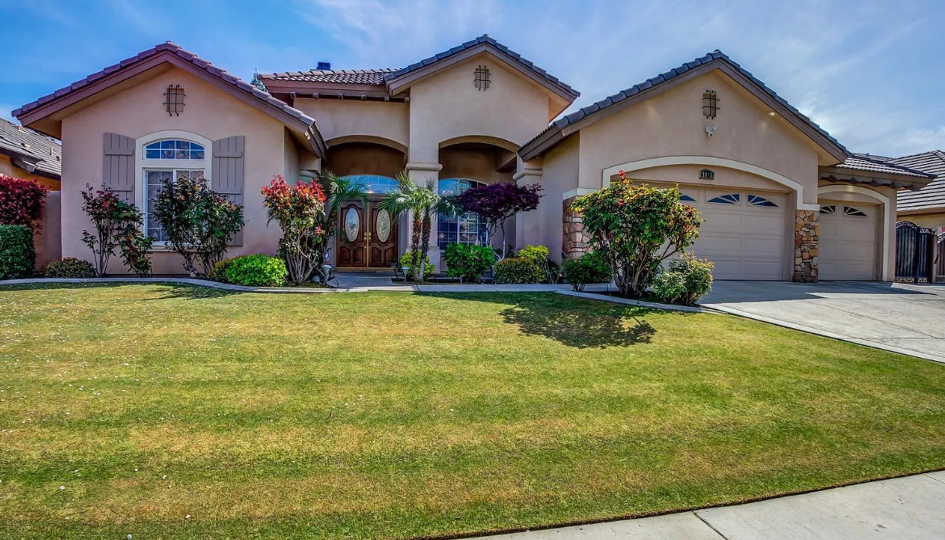 Bakersfield House: 9813 Fitzgerald Dr.