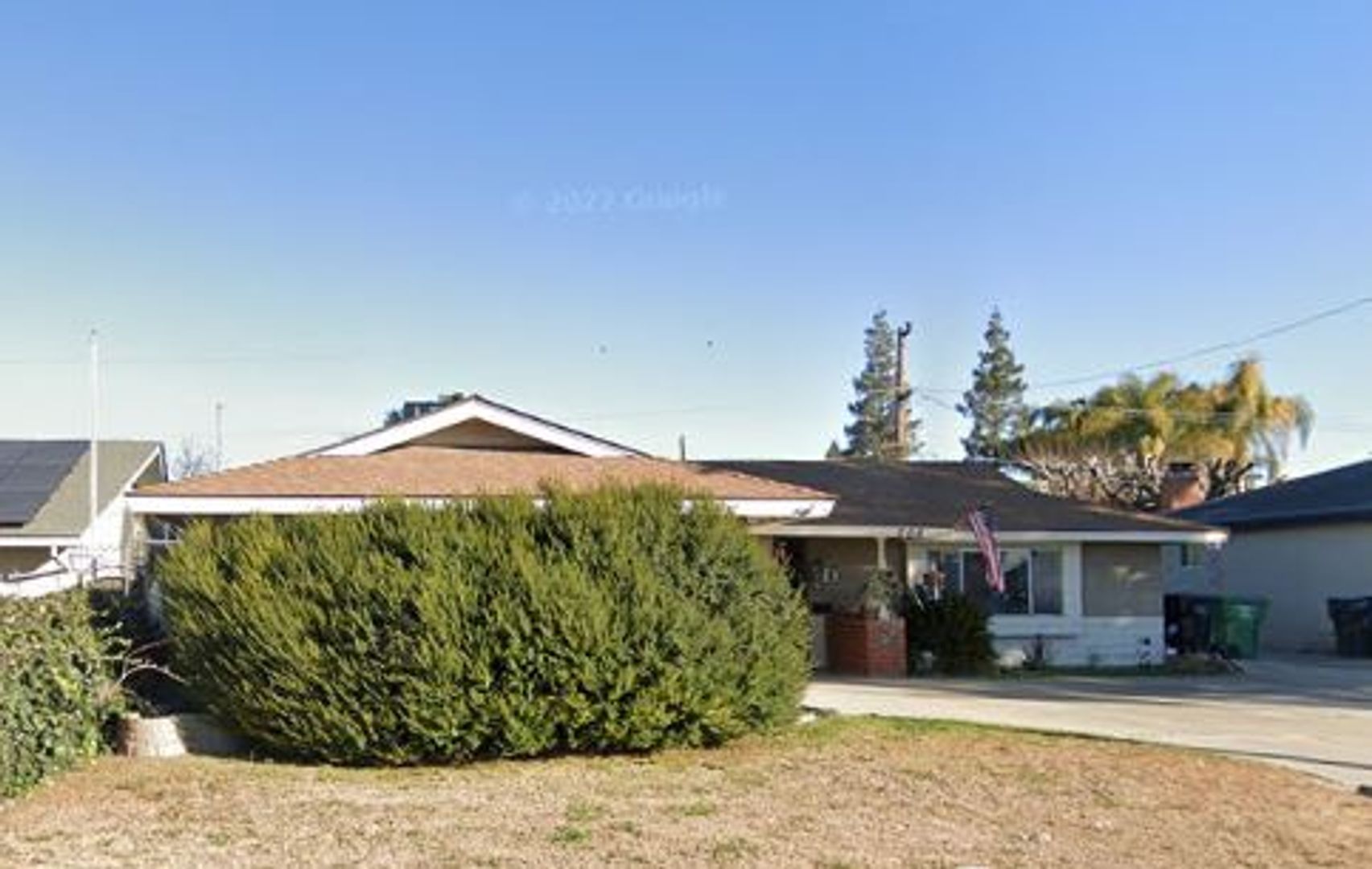 Bakersfield House: 208 Electra Avenue