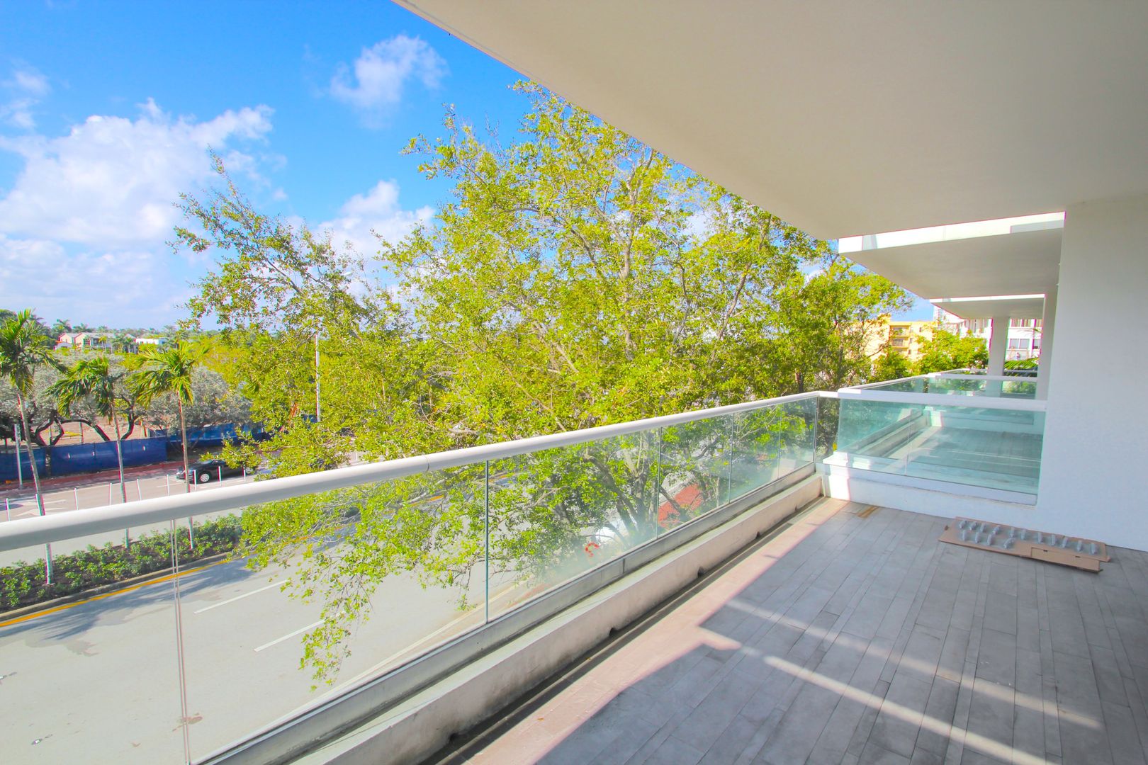 Miami Beach Apartment: 6362 Collins Avenue