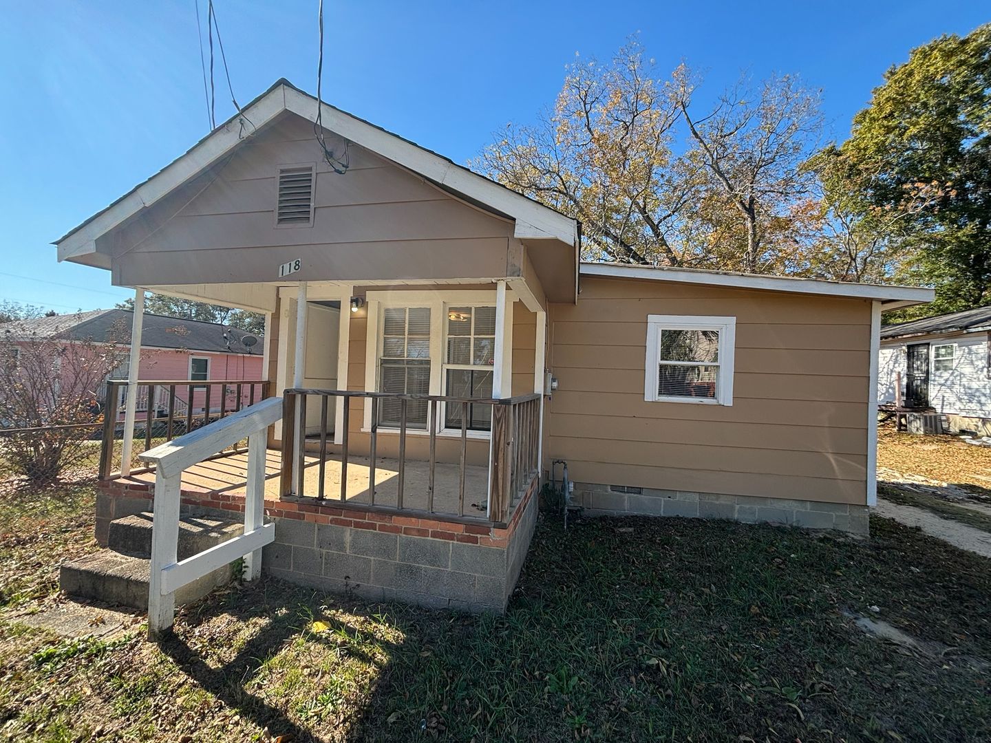 Phenix City House: 118 13th Avenue