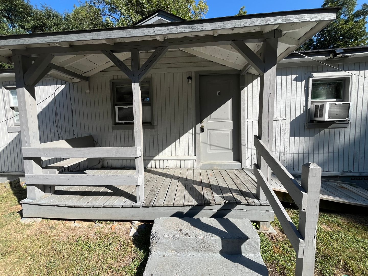 Columbus Apartment: 824 Winston Road