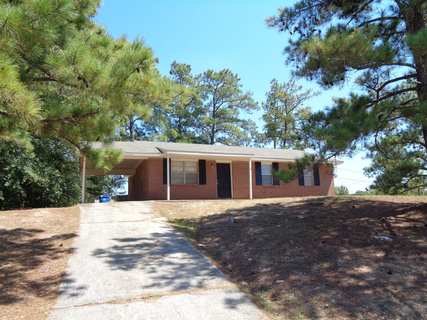 Columbus House: 2102 Winifred Lane