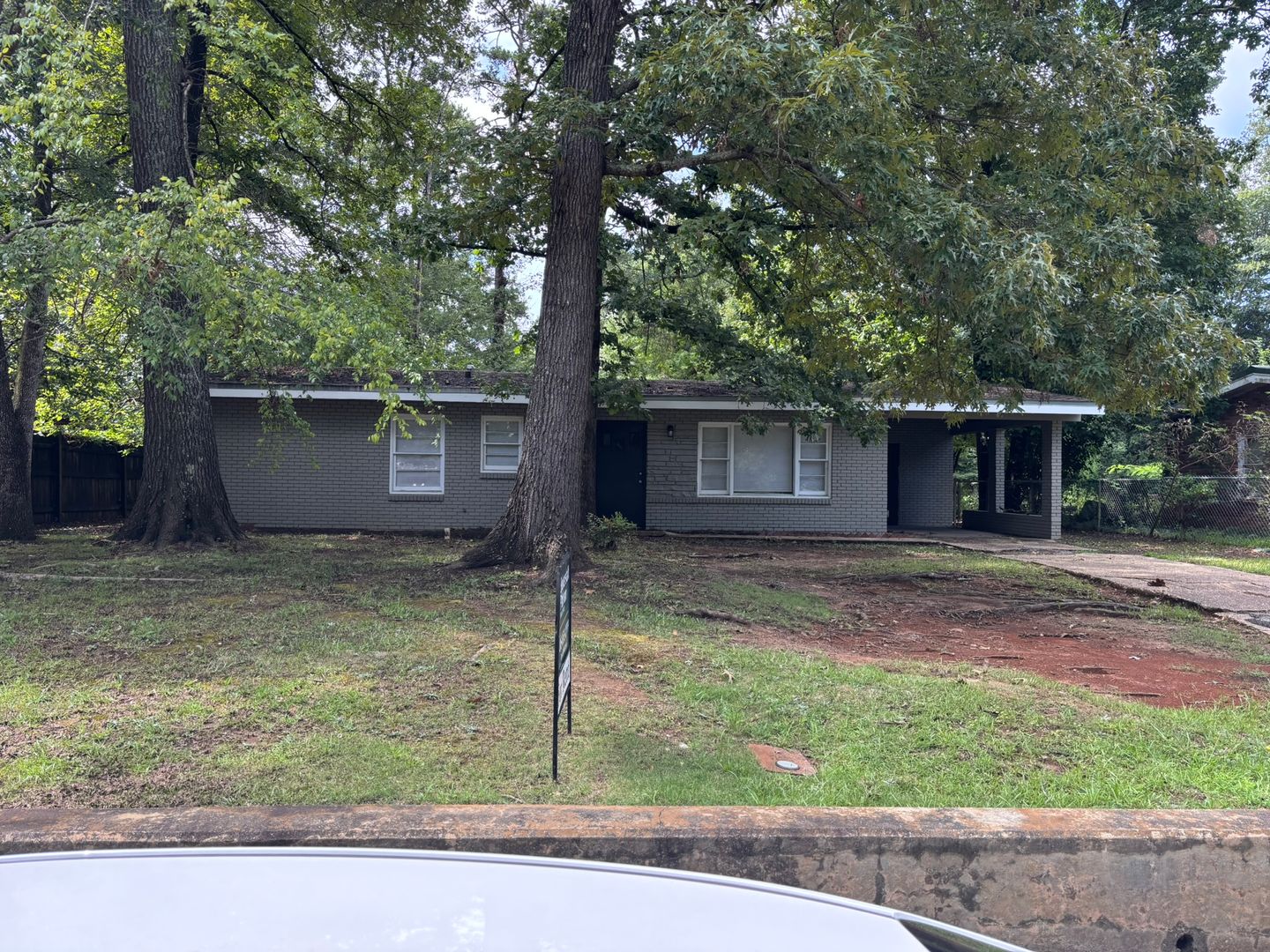 Columbus House: 2608 Walker Street