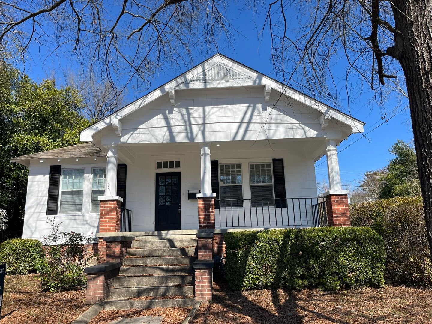 Columbus House: 1359 Virginia St