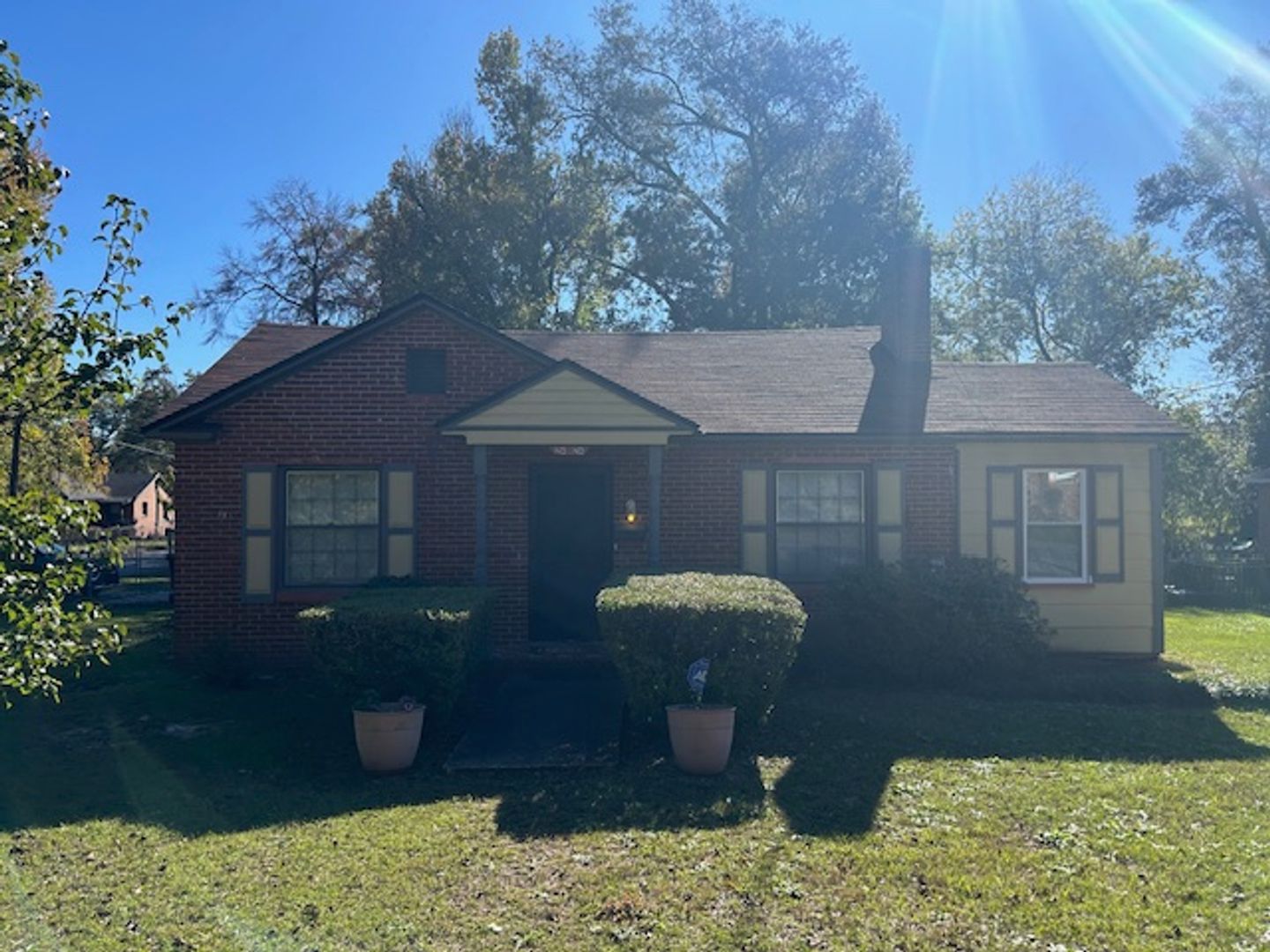 Columbus House: 2424 7th Street