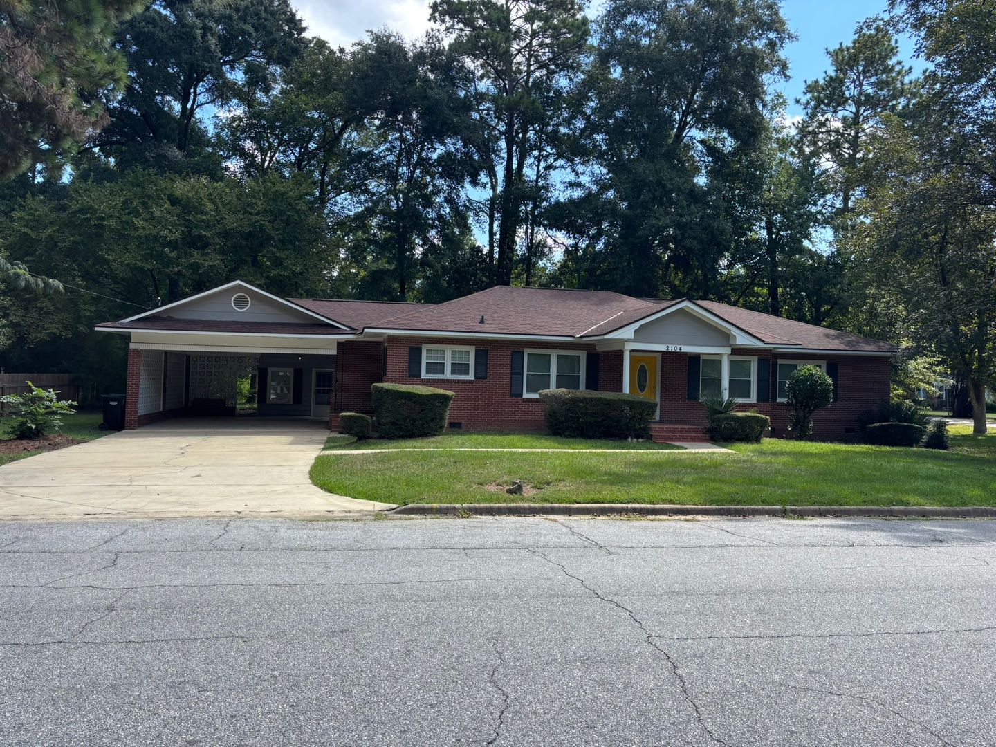 Columbus House: 2104 Avalon Road