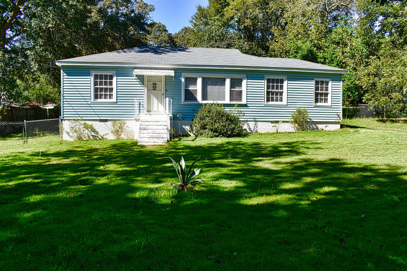 Columbus House: 6123 Warner Road