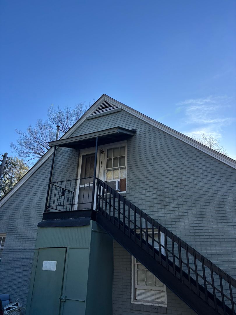 Columbus Apartment: 3011 18th Ave