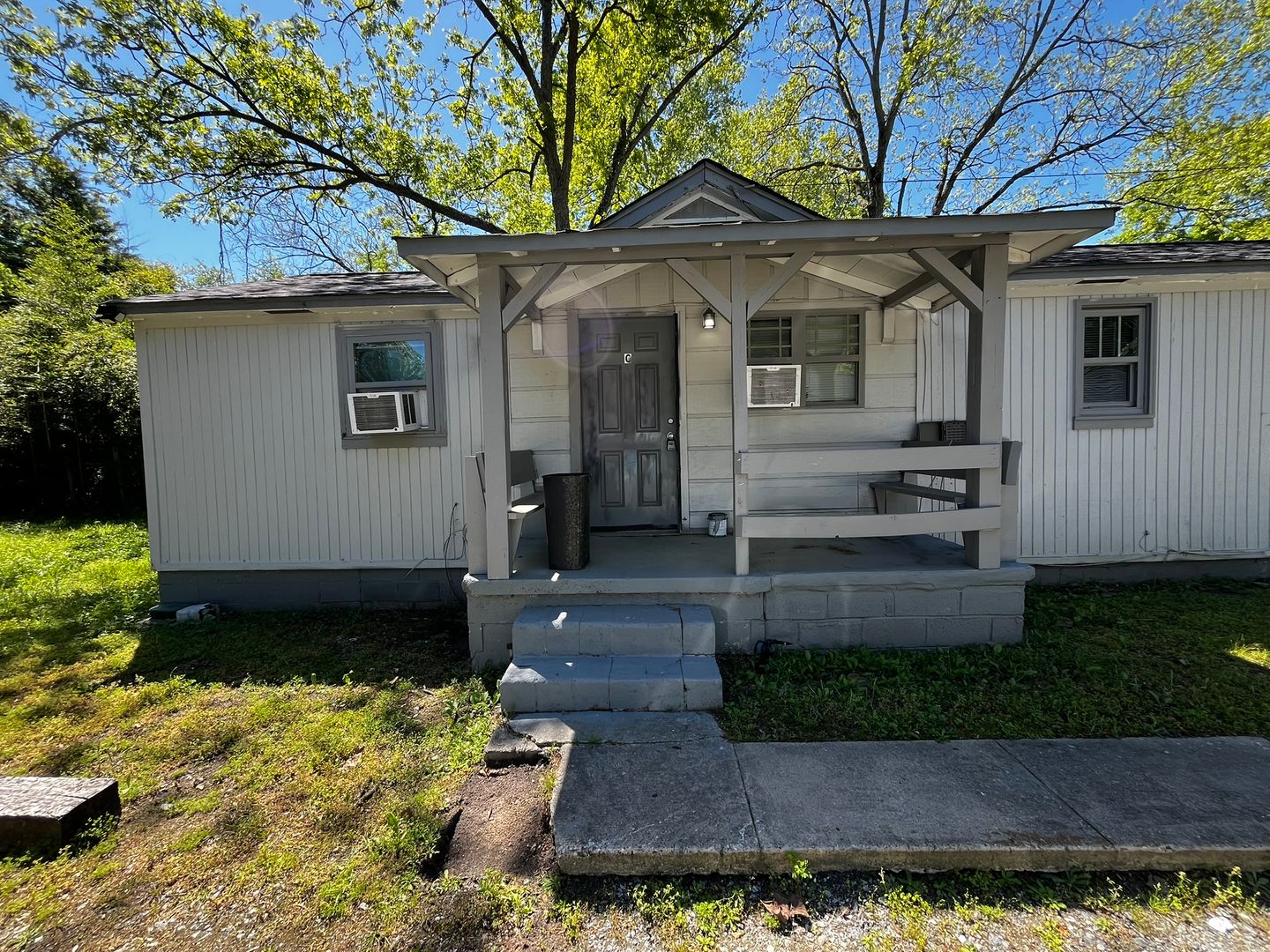 Columbus Apartment: 826 Winston Road