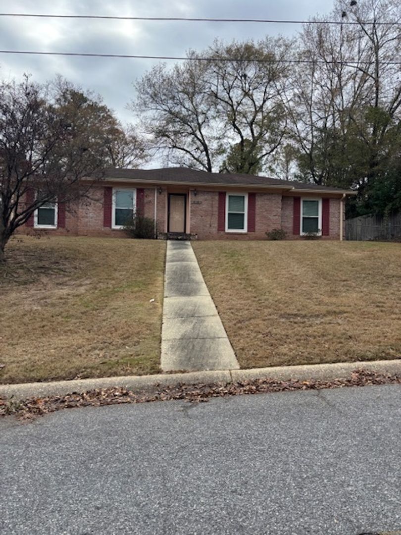 Columbus House: 4108 King Arthur Place