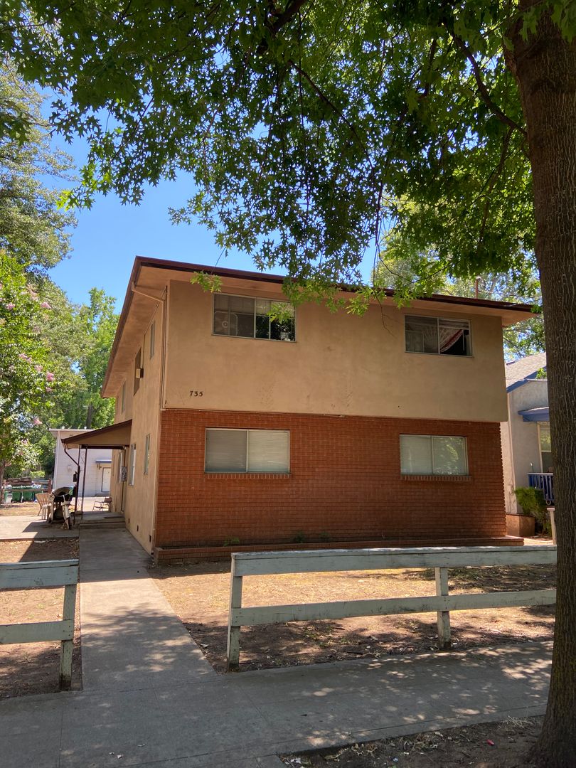 Chico Apartment: 735 W 6th Street