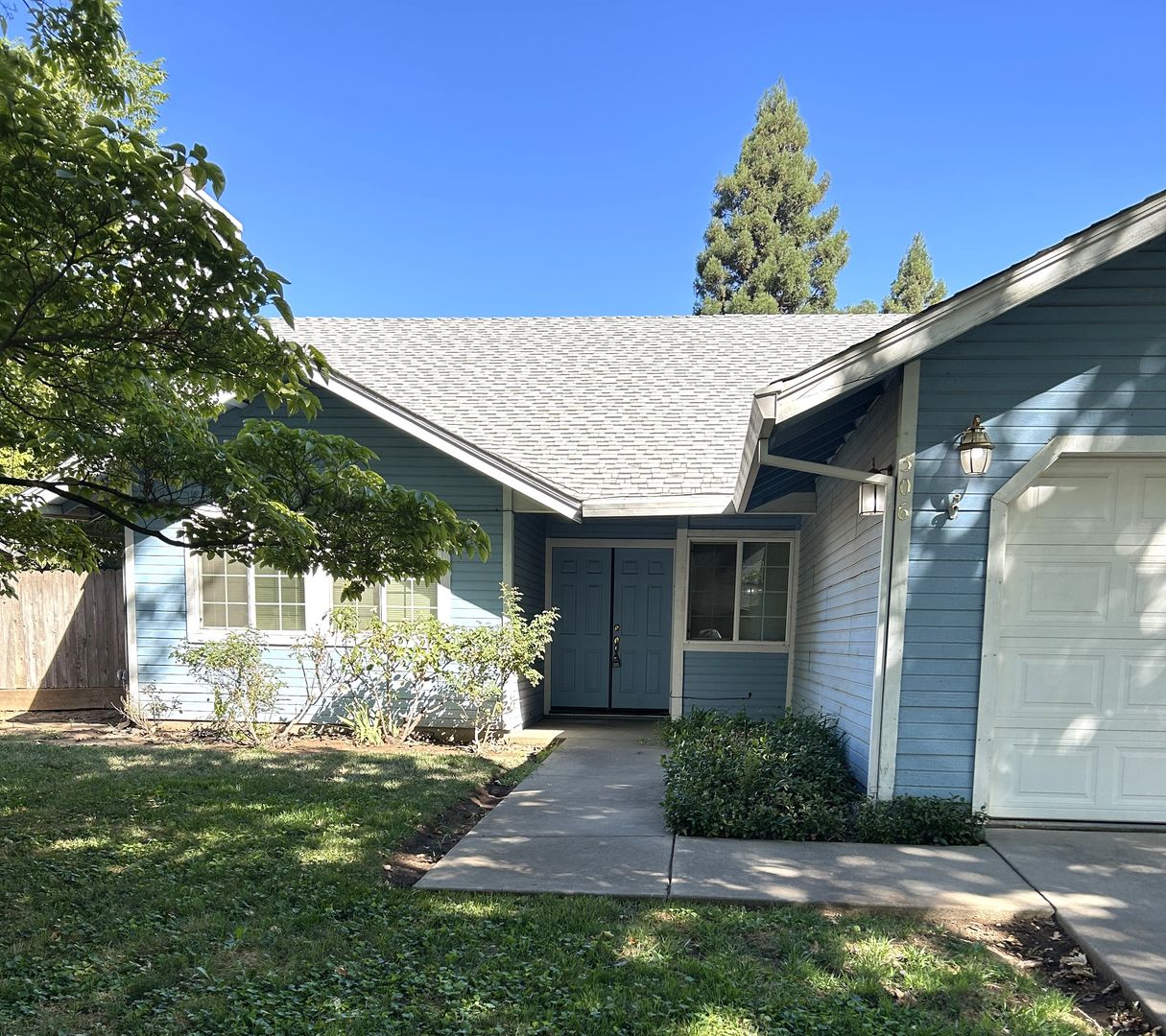 Chico House: 306 Autumn Gold Drive