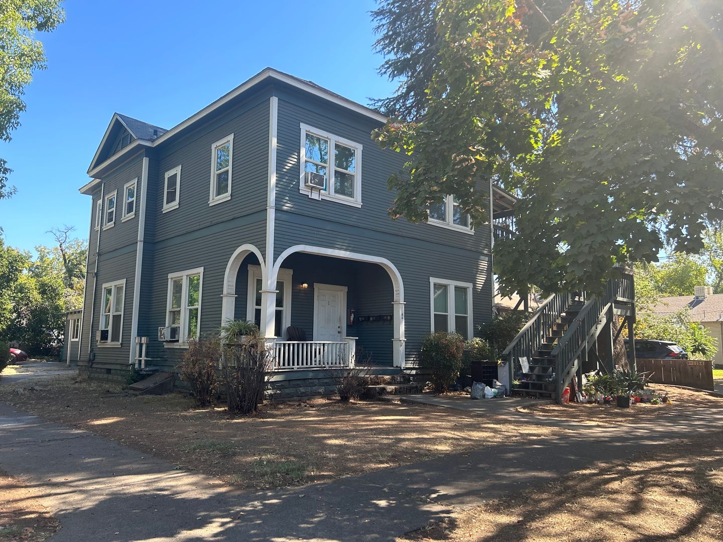Chico Apartment: 1164 Magnolia Avenue