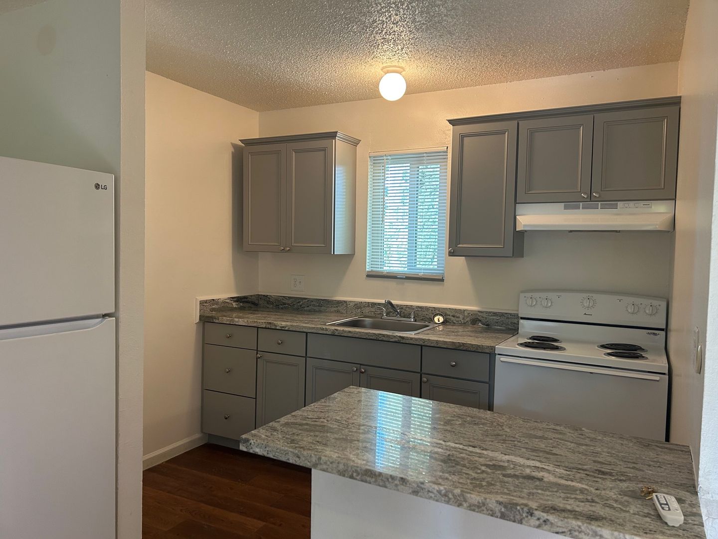 Chico Apartment: 890 E. 9th St.