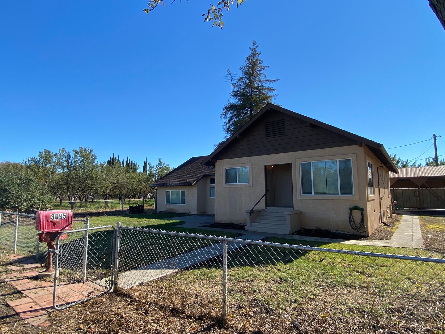 Chico House: 3095 Chico River Road