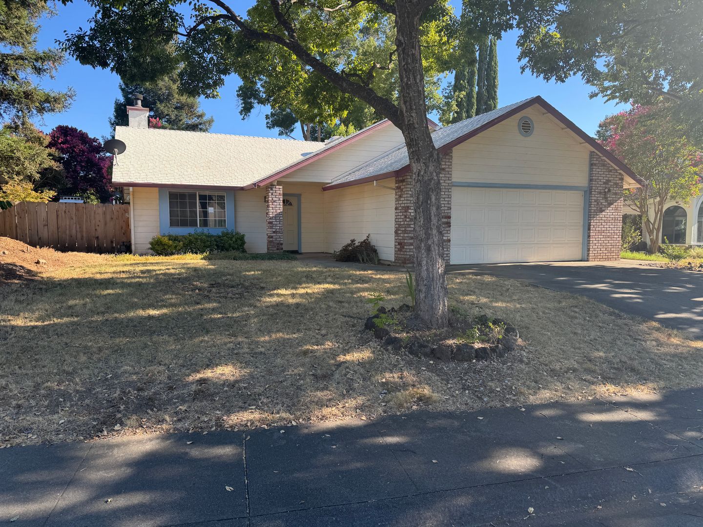 Chico House: 167 Via Mission Drive