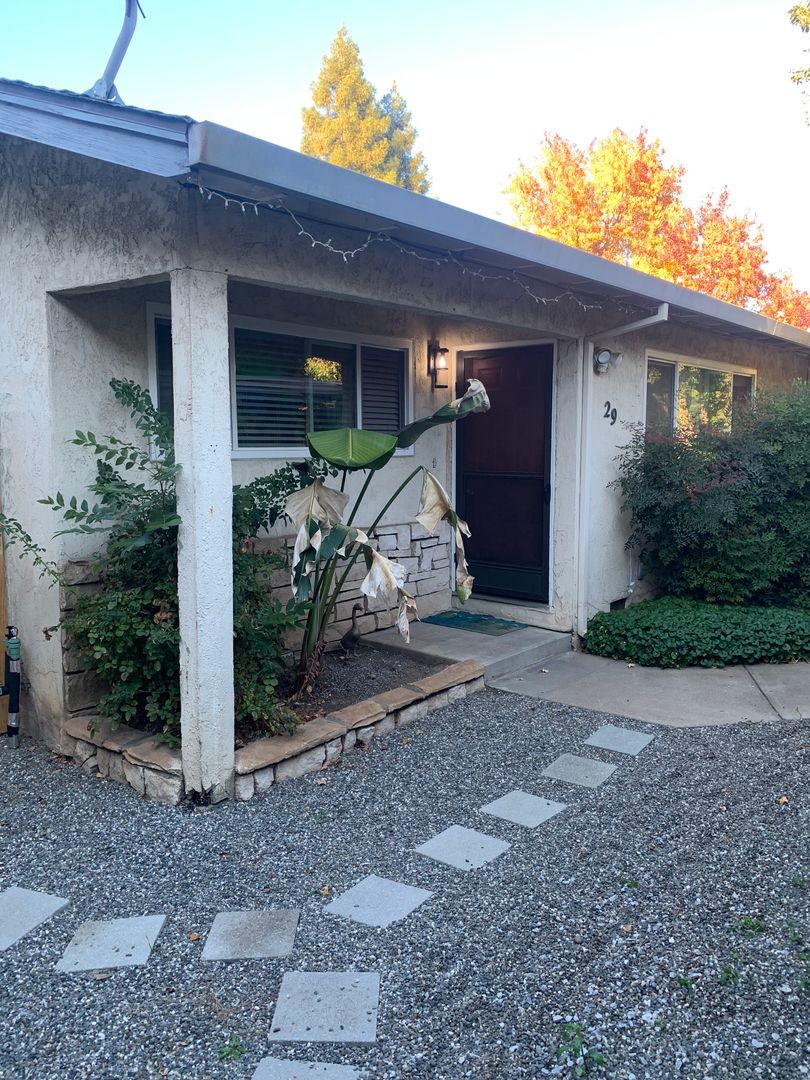 Chico Apartment: 27, 29 Santos Way