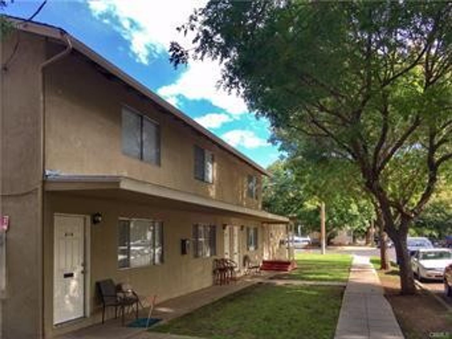 Chico Apartment: 1072 Chestnut Street