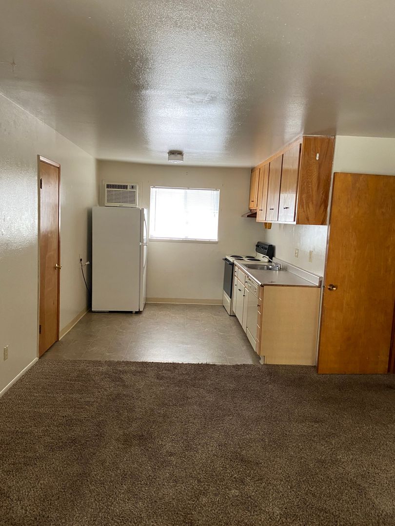 Chico Apartment: 735 W 6th Street